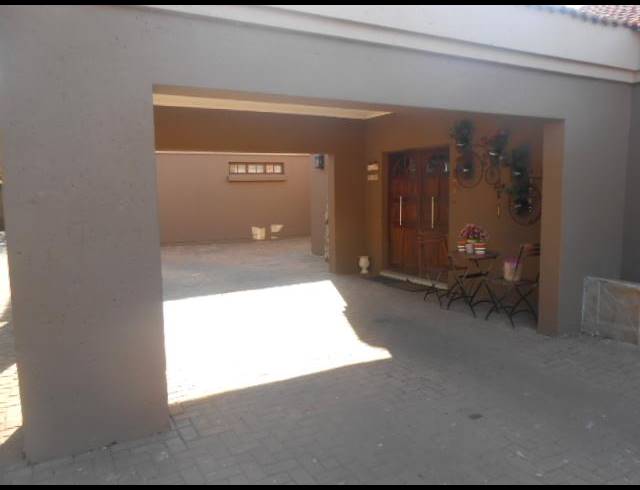 4 BEDROOM HOUSE FOR SALE IN MEYERTON CENTRAL